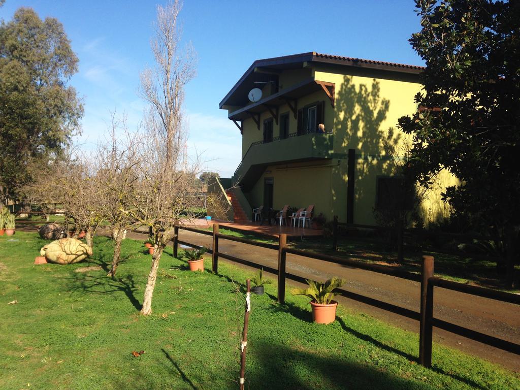 Country & Beach B&B Capoterra Buitenkant foto