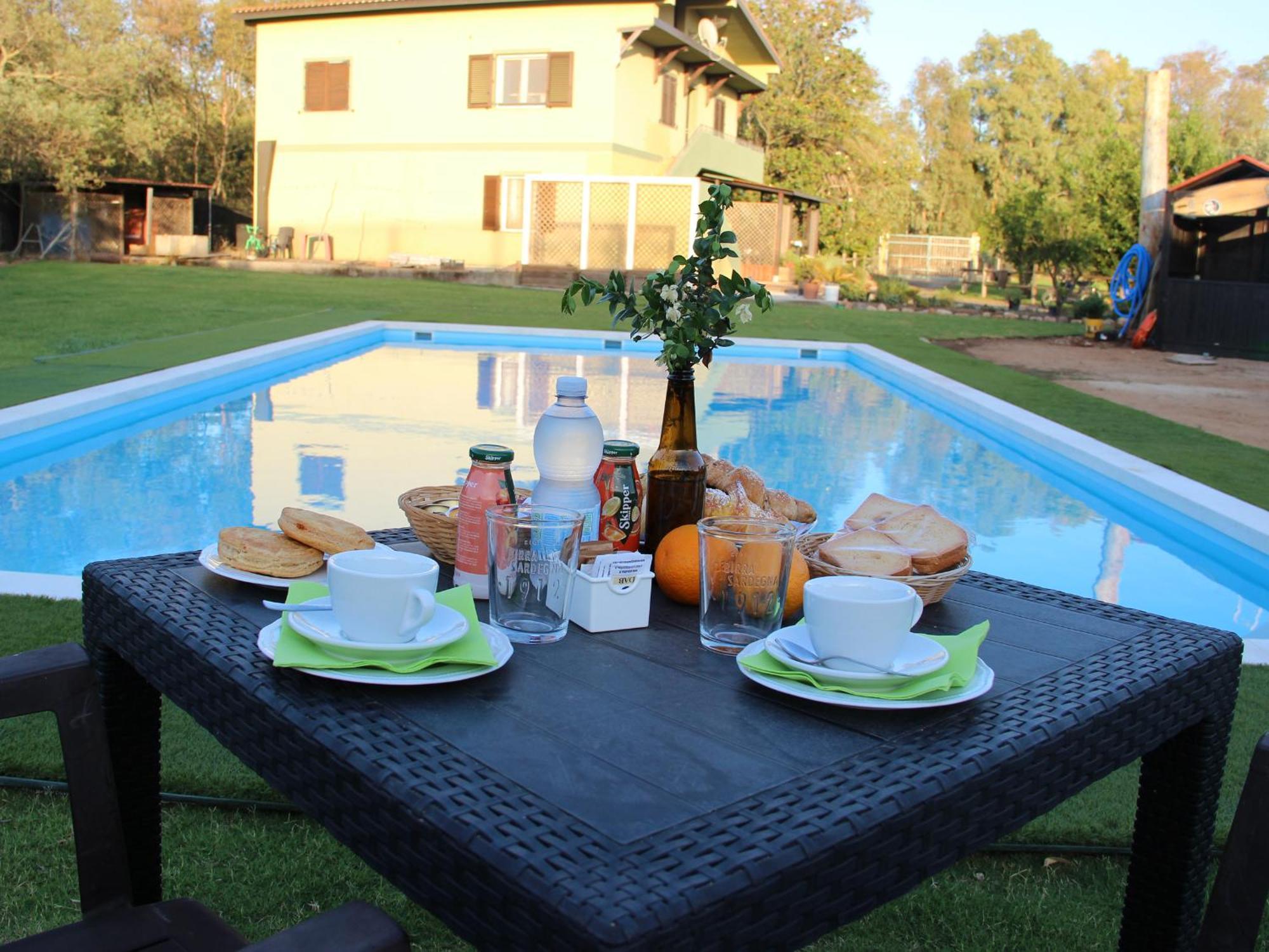 Country & Beach B&B Capoterra Buitenkant foto