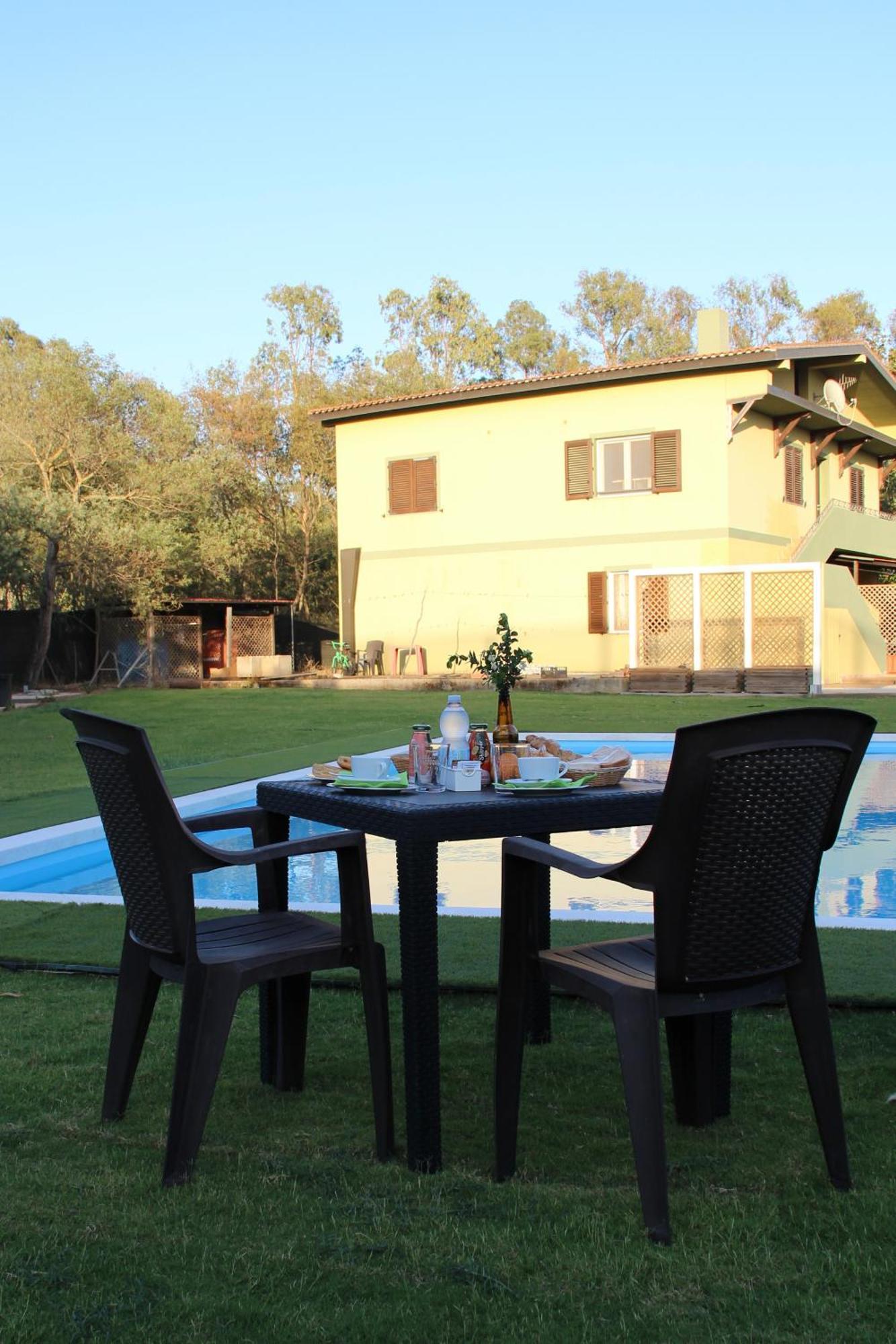 Country & Beach B&B Capoterra Buitenkant foto